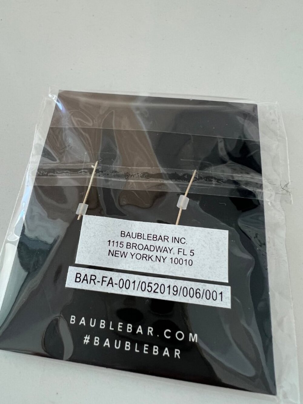 BaubleBar Farah Ear Crawlers Gold Crystal New on Card - Picture 2 of 3